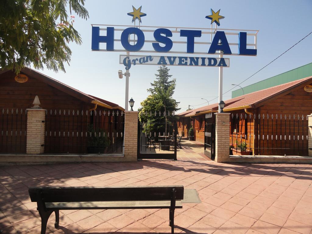 Hostal Gran Avenida Таранкон Экстерьер фото